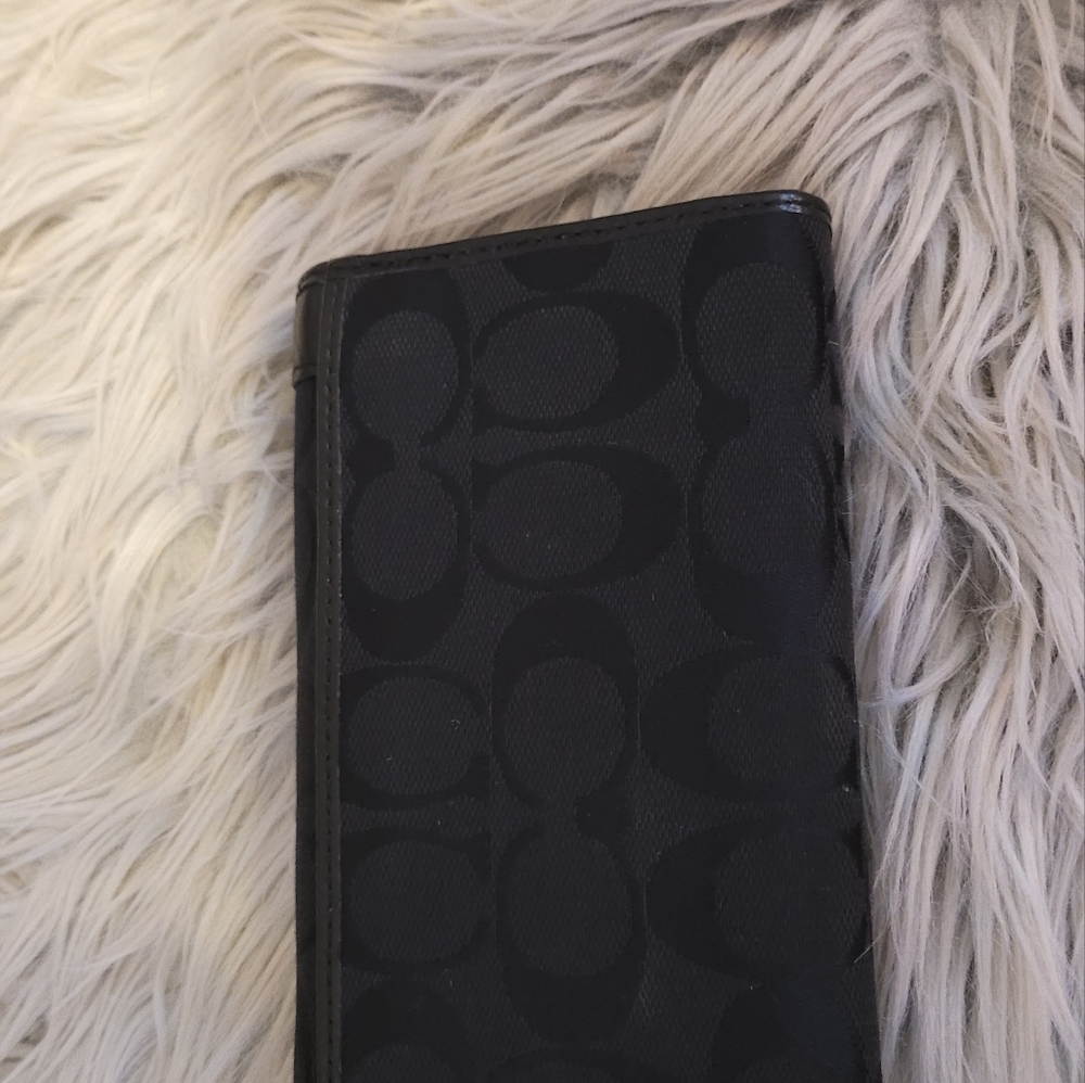 Coach Wallet - Picture 7 of 7